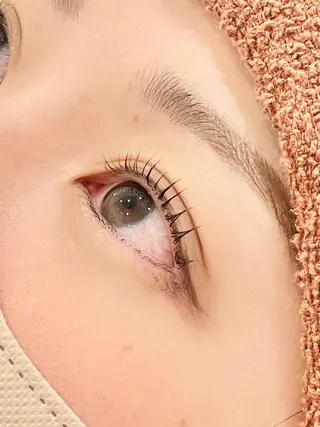 マツエク・マツパ le'a   first 東梅田店所属・Lea'first HONOKAのマツエク・マツパデザイン