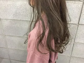 ロング カラー ITO YUKIのヘアスタイル