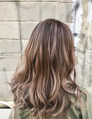 カラー ダブルスキルエクステ /羽エクステ白石宇由のヘアスタイル