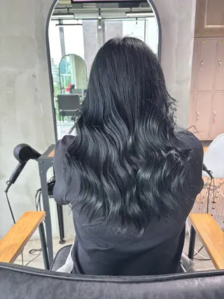 ロング カラー 伊藤 優花のヘアスタイル