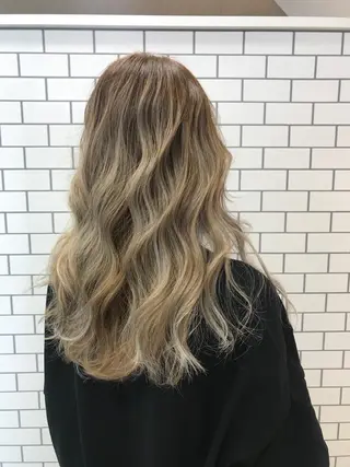 ミディアム GENDER hair &eyeのヘアスタイル