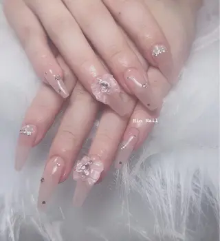 ネイル Hin Nailsのネイルデザイン