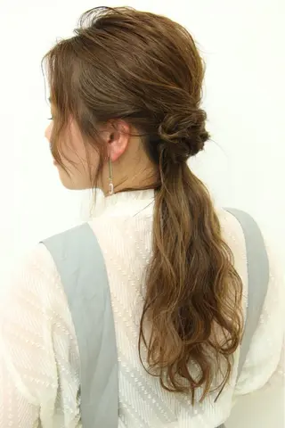 セミロング ヘアアレンジ 駅チカ【ali'i】 アリイ花崎友美☘のヘアスタイル
