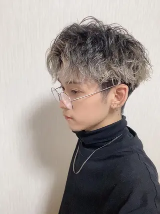 ショート カラー メンズパーマ外屋敷 航のヘアスタイル