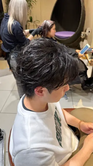 ショート カラー パーマ ヘアアレンジ メンズ 新宿のパーマ職人/ メンズパーマ/石見のヘアスタイル