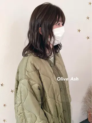 ミディアム カラー 市川 千夏のヘアスタイル