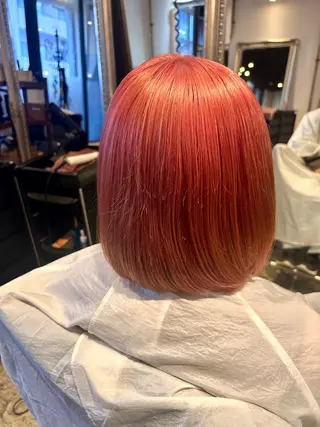 ショート カラー Julia🖤 縮毛矯正🌬️🩵のヘアスタイル