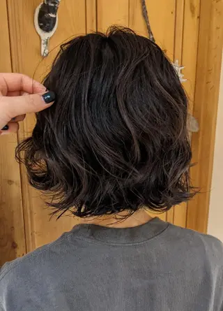 パーマ マエハラ ナナのヘアスタイル