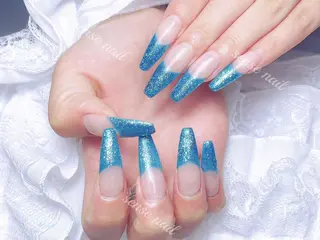 ネイル Queening 🦋のネイルデザイン