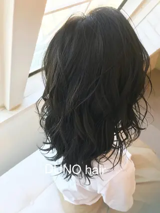 セミロング 村阪 由美子のヘアスタイル