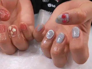 ネイル はばすみれ🎀ﾈｲﾙ 光ﾌｪｲｼｬﾙ ﾍｱのネイルデザイン