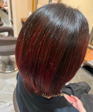 ミディアム カラー 西村 美依奈のヘアスタイル