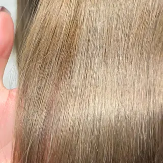 ミディアム Toiro所属・🤎小顔レイヤー /ベージュ🤎友香のヘアスタイル