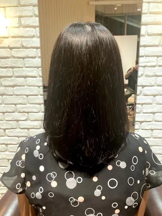 セミロング 松浦 麻衣のヘアスタイル