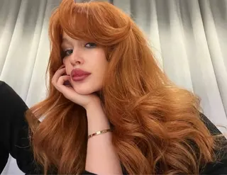 ロング karin🪩海外風 バタフライカットのヘアスタイル