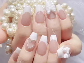 ネイル Queening 🦋のネイルデザイン