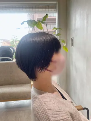 ショート レイヤーカット 🌿 濱野玲奈のヘアスタイル