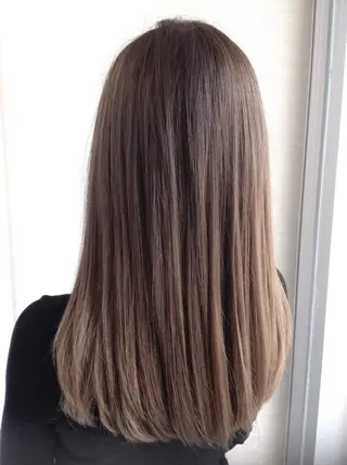 セミロング カラー エイジングケア特化 美容師✂️山崎竜二のヘアスタイル