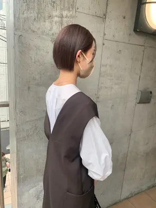 ショート カラー ミルクティーベージュ ブリーチ 店長 清水のヘアスタイル