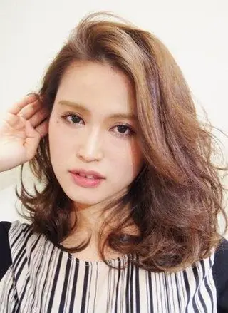 ミディアム カラー syuyama shinichiのヘアスタイル