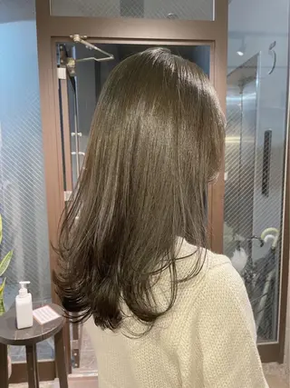 ロング カラー 中村 彩乃のヘアスタイル