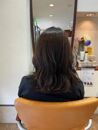 ミディアム カラー サプリームヘア 飯田みち瑠のヘアスタイル