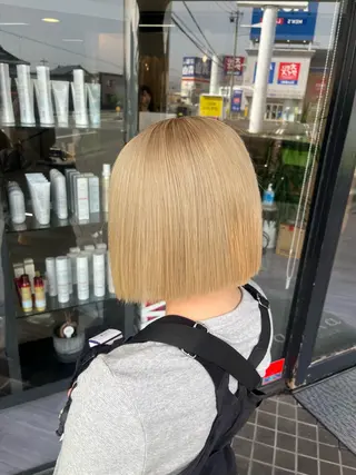 ミディアム alu yuinaのヘアスタイル