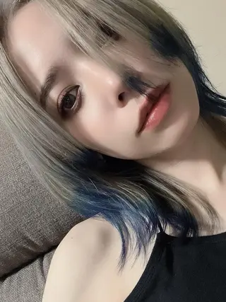ショート カラー イチマル サトルのヘアスタイル