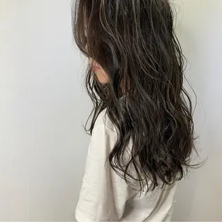 ロング 福山 晴香のヘアスタイル