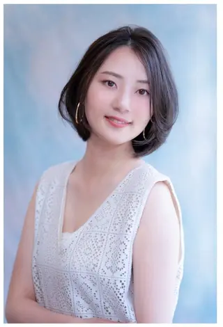 ミディアム 齋藤 美咲のヘアスタイル