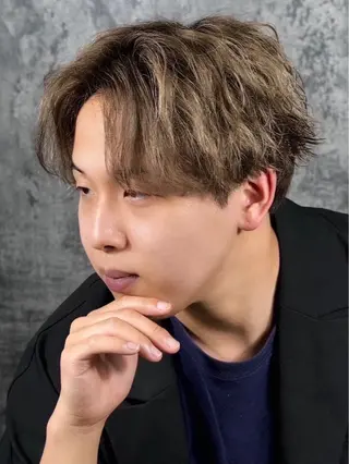 ショート カラー パーマ メンズ 武井 凌のヘアスタイル