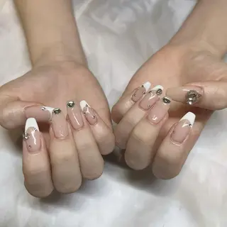 ネイル REMIA 🤍 NAKANEのネイルデザイン