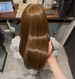 ロング siesta by amble luxe 池袋【シエスタ バイ アンブルリュクス】所属・艶カラー NATSUKIのヘアスタイル