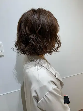 ショート パーマ 片岡 由依のヘアスタイル