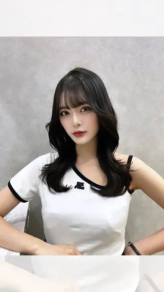 セミロング カラー ヘアアレンジ 🩷韓国ヘア/ヨシン モリ🩷Maikaのヘアスタイル