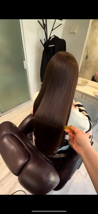 ロング コウヤマ サキのヘアスタイル