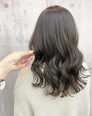 セミロング カラー ☀️透明感color KURO☀️のヘアスタイル