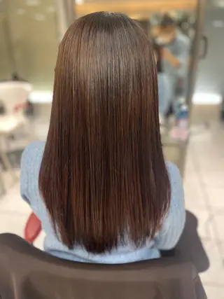 ロング カラー アートディレクター 尾内 友美のヘアスタイル