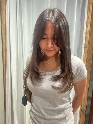 セミロング 藤村 ひよりのヘアスタイル