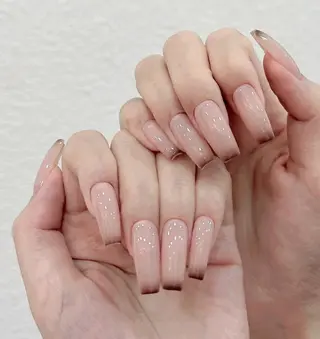 ネイル Queens 榊 まおのネイルデザイン