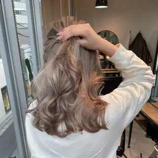 ロング カラー 🤍原宿/ハイトーン みほ🎀໒꒱のヘアスタイル