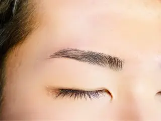 メンズ アイブロウ NEIGE 大湾のマツエク・マツパデザイン