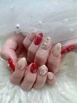ネイル &ME ネイルサロンのネイルデザイン
