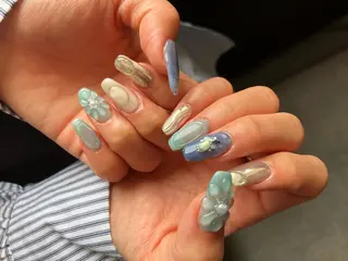 ロング カラー ヘアアレンジ キッズ ネイル マツエク・マツパ 福田 加奈のネイルデザイン