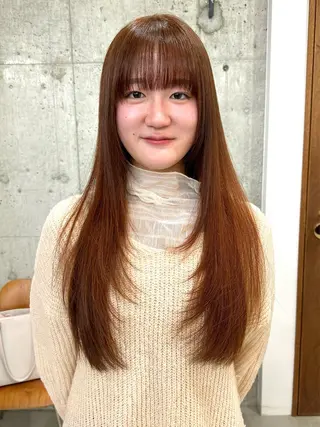 ロング 切りっぱなしボブ/ ブリーチカラー/大塚のヘアスタイル