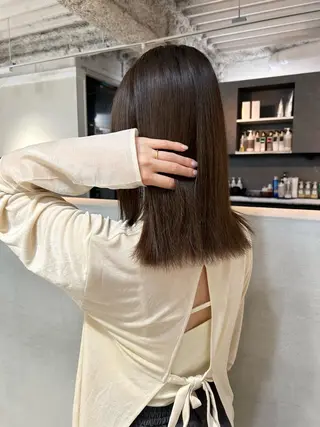 カラー やさかわ ももかのヘアスタイル