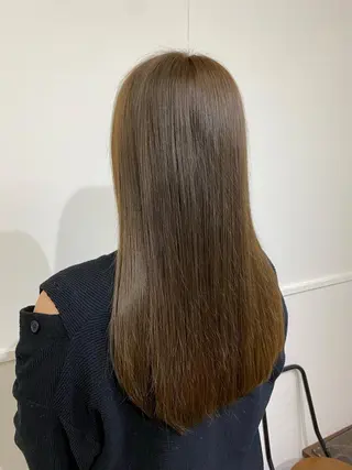 セミロング カラー パーマ 吉野 瑳桜のヘアスタイル