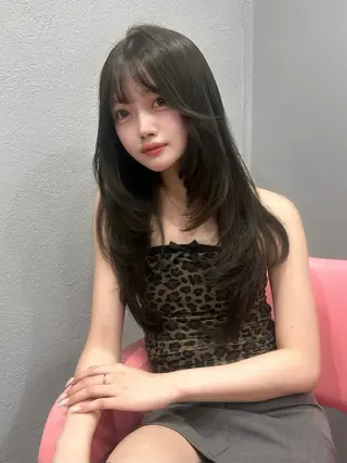 ロング カラー 𝑴𝑶𝑲𝑨渋谷 トレンド韓国ヘア🩷のヘアスタイル