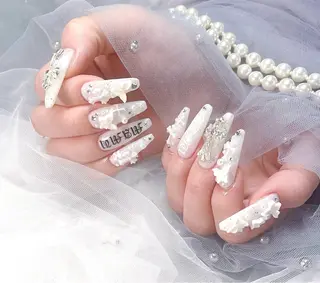 ネイル KiKO 🌻ひまわりサロンのネイルデザイン