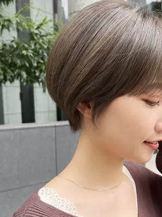 ショート カラー 江坂 misaki のヘアスタイル